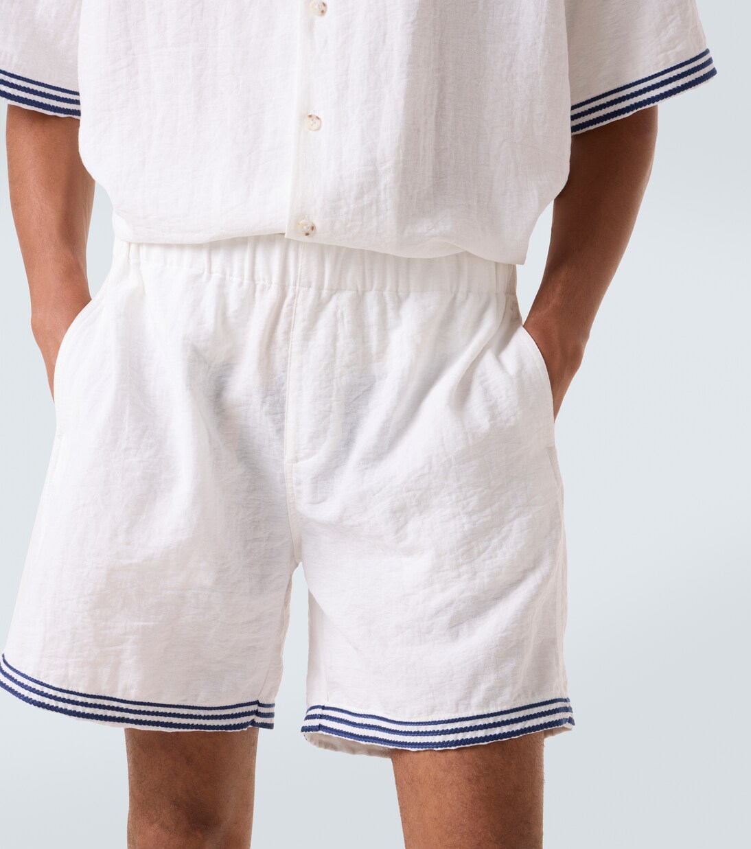 Embroidered shorts | Commas