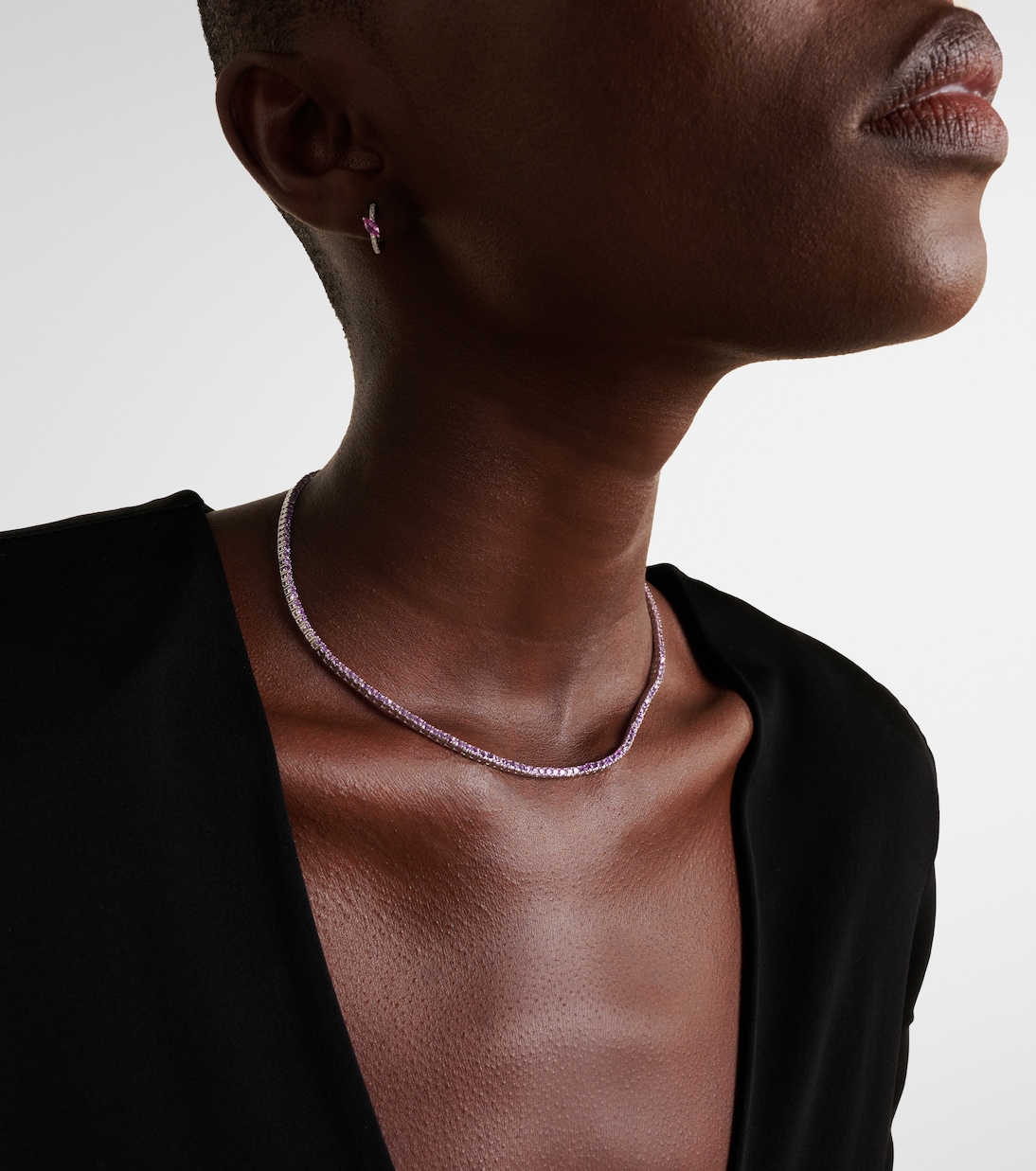 Collier en or blanc 14 ct et saphirs lilas | Roxanne First