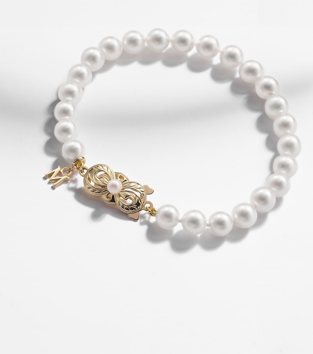 Akoya pearl and 18kt gold bracelet | Mikimoto