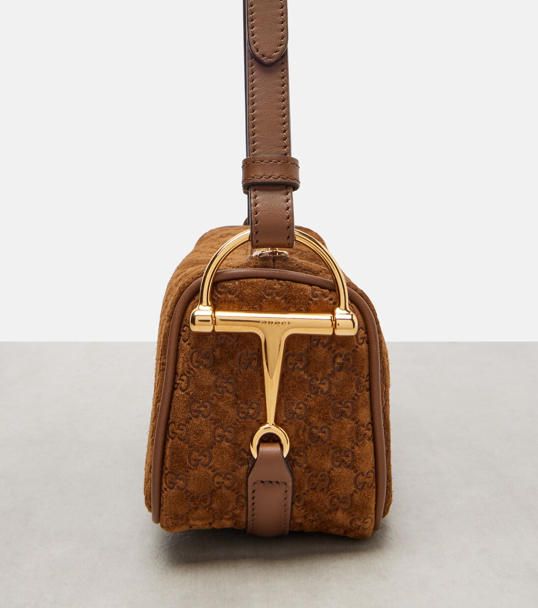Schultertasche GG aus Veloursleder | Gucci