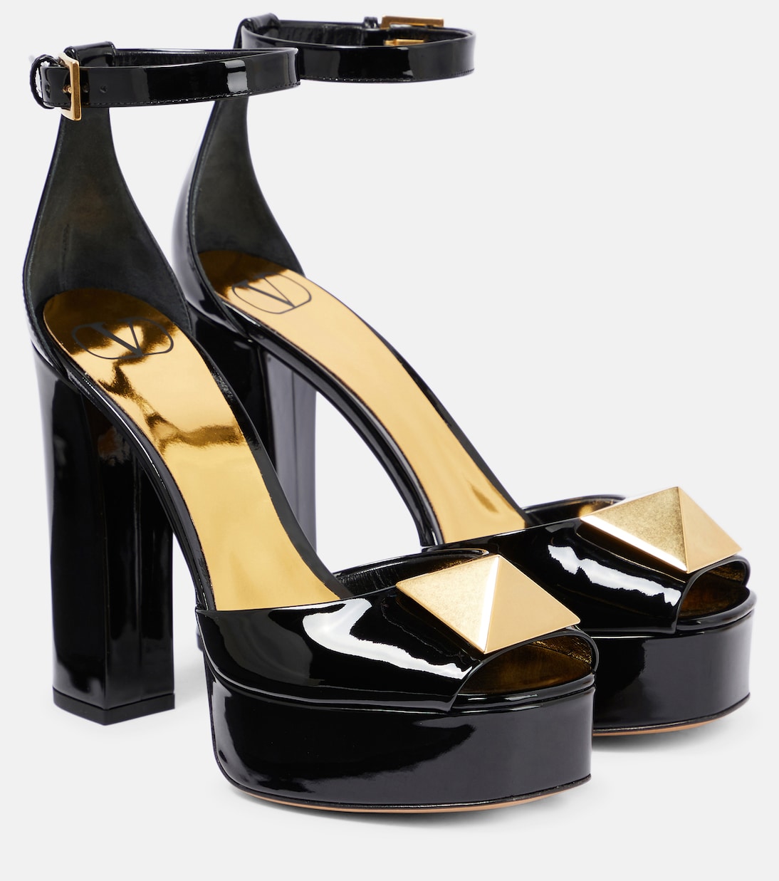 【VALENTINO】ONE STUD SANDALS Valentino Garavani One Stud Flat Sandals | Black | FARFETCH
