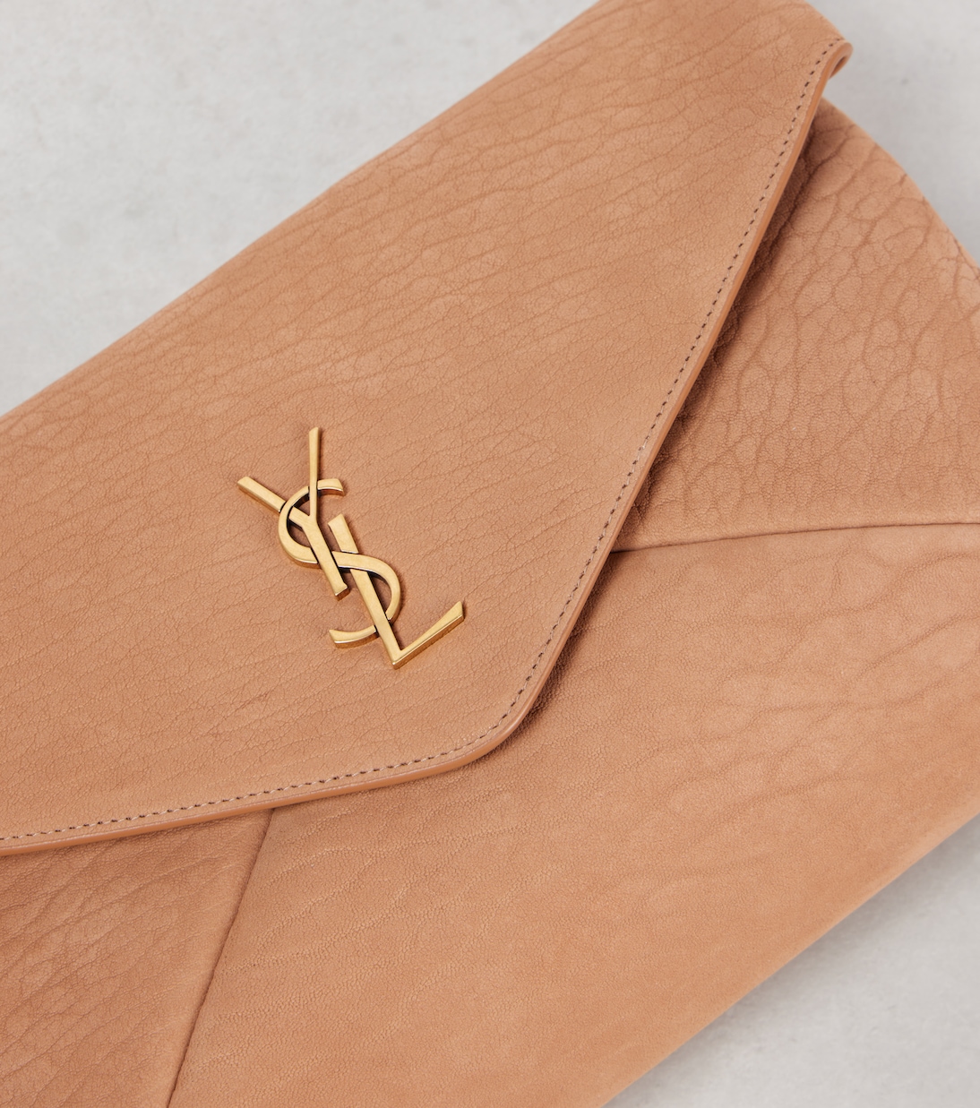 Pochette Cassandre Envelope Large en cuir | Saint Laurent