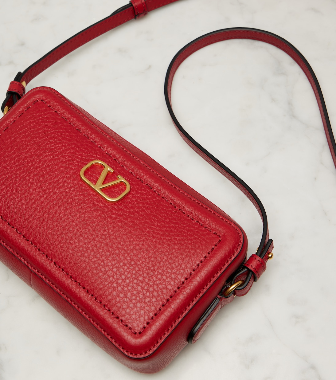 Schultertasche Alltime Small aus Leder | Valentino Garavani