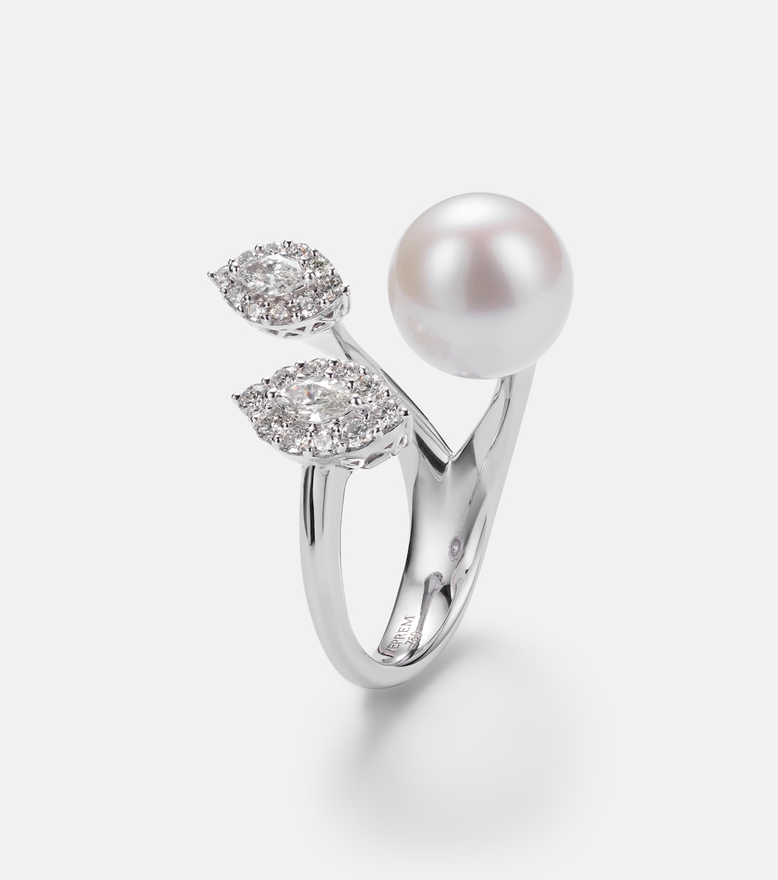 Pearlescent 18kt white gold ring with diamonds and pearl | Yeprem