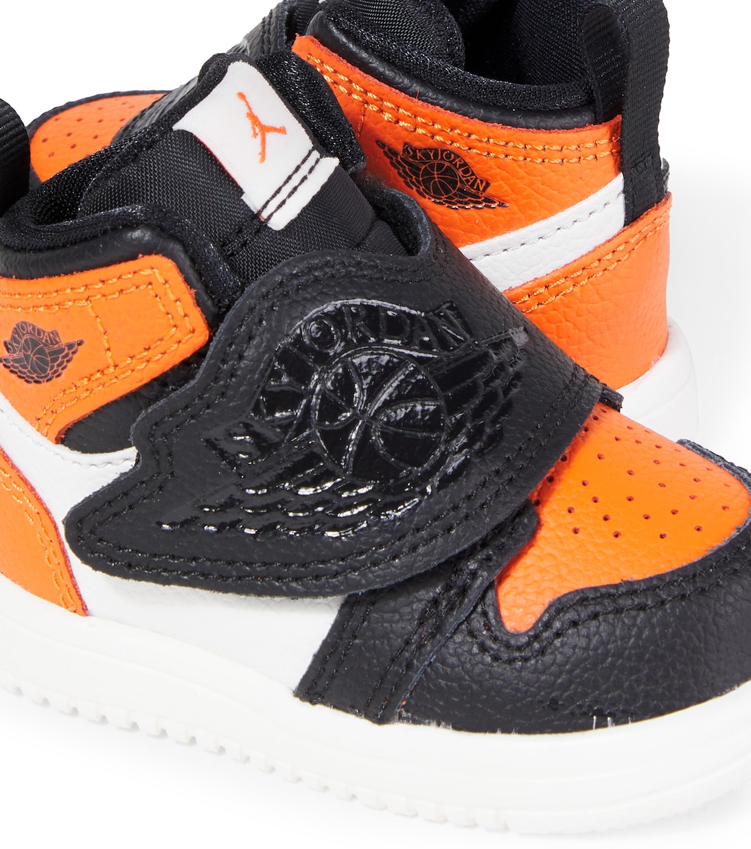 Baby Sneakers Sky Jordan 1 aus Leder | Nike Kids