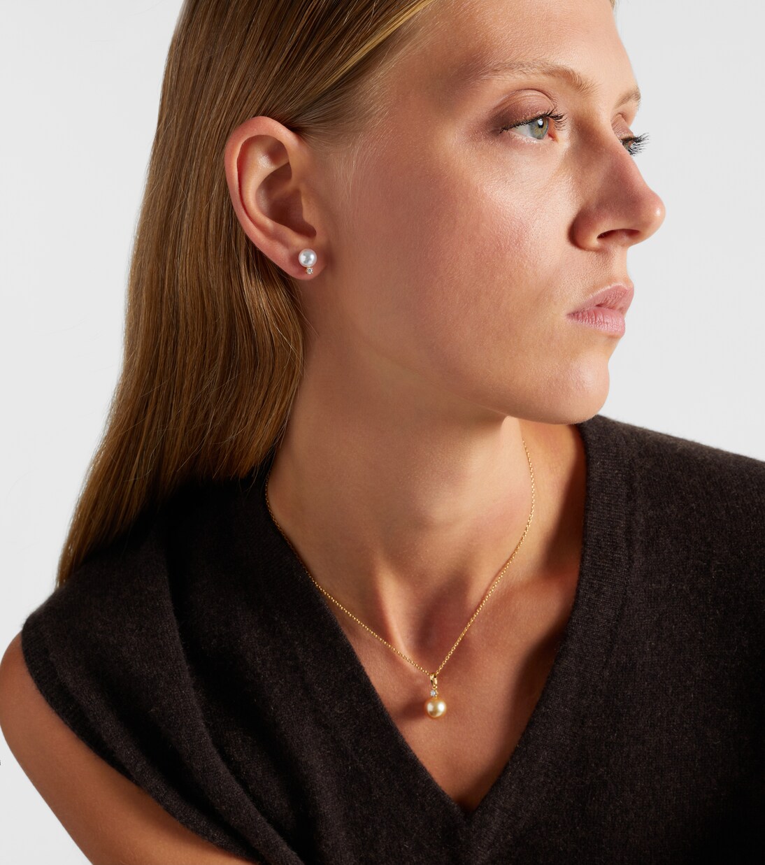 18kt yellow gold earrings with akoya pearls and diamonds | Mikimoto