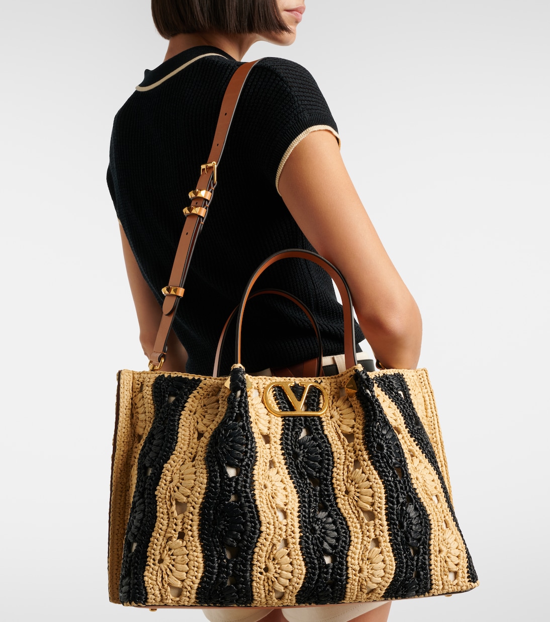VLogo Medium raffia tote bag | Valentino Garavani
