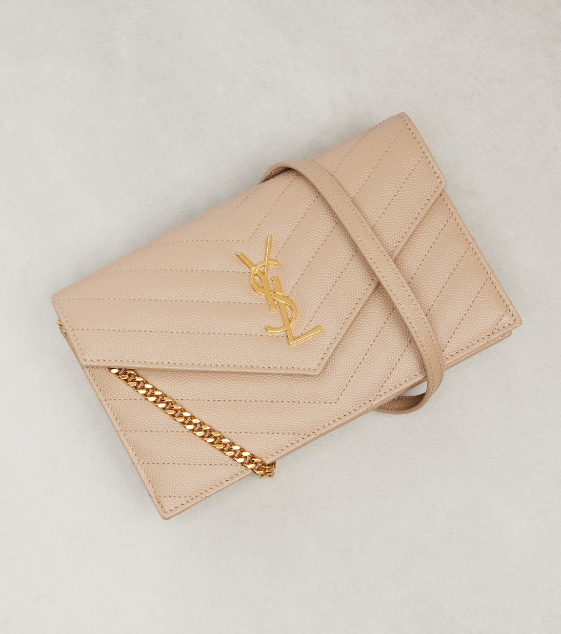 Portefeuille à chaîne Cassandre en cuir matelassé | Saint Laurent