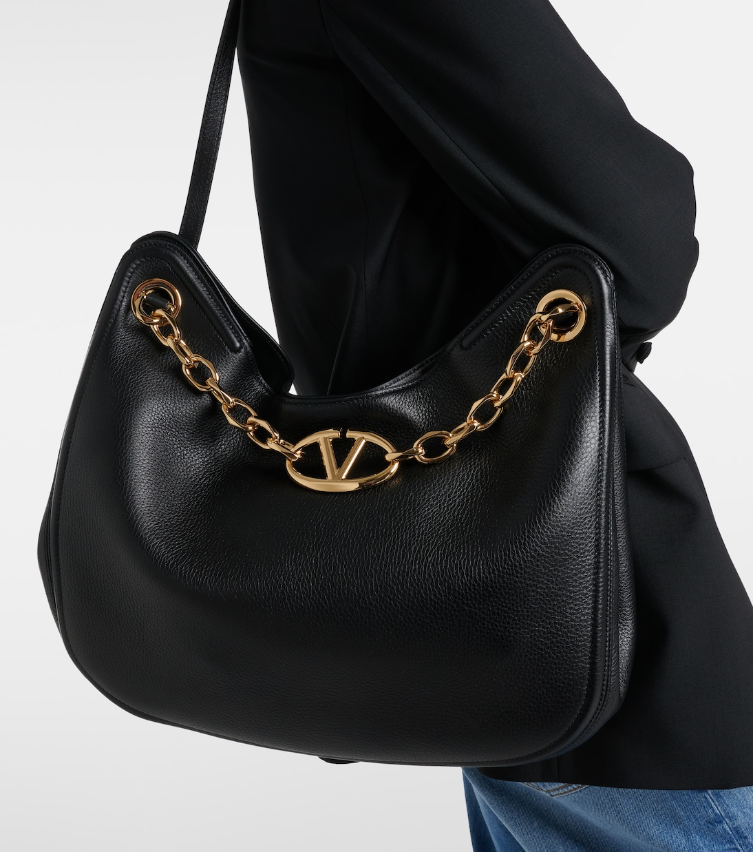 Sac VLogo Medium en cuir | Valentino Garavani
