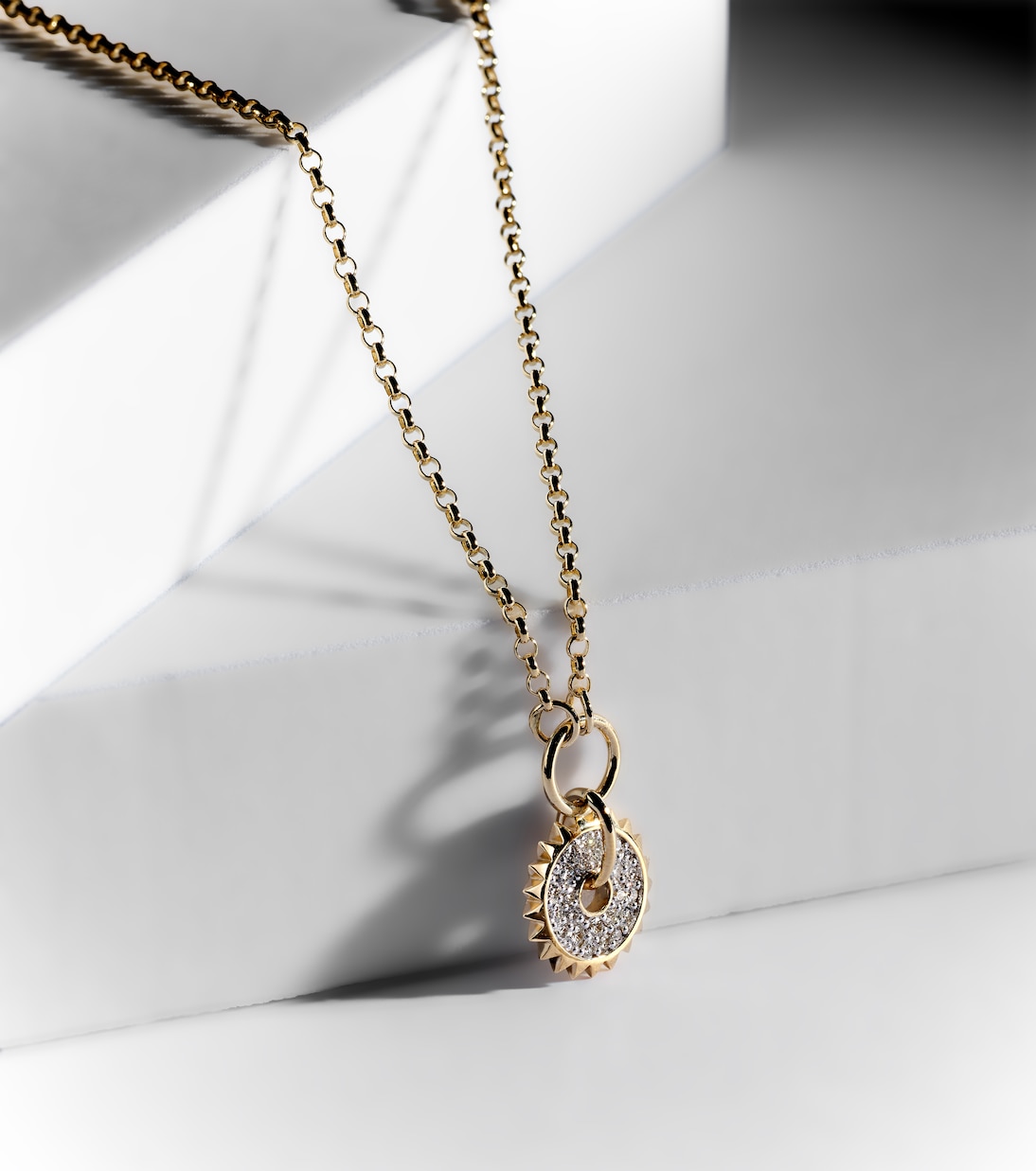 Collana Pave Diamond Disk in oro 18kt con diamanti | FoundRae