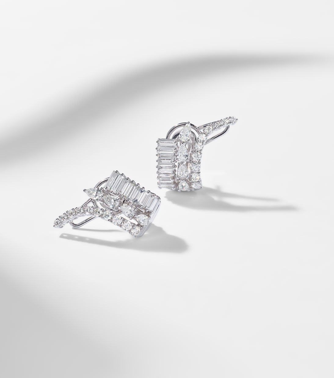 Ohrringe Y-Couture aus 18kt Weißgold mit Diamanten | Yeprem