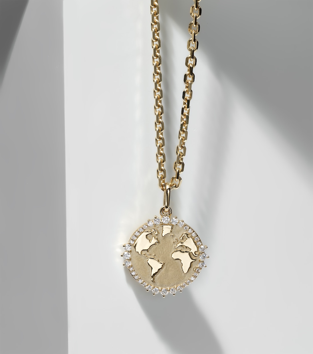 Collier World Traveler en or 14 ct et diamants | Sydney Evan