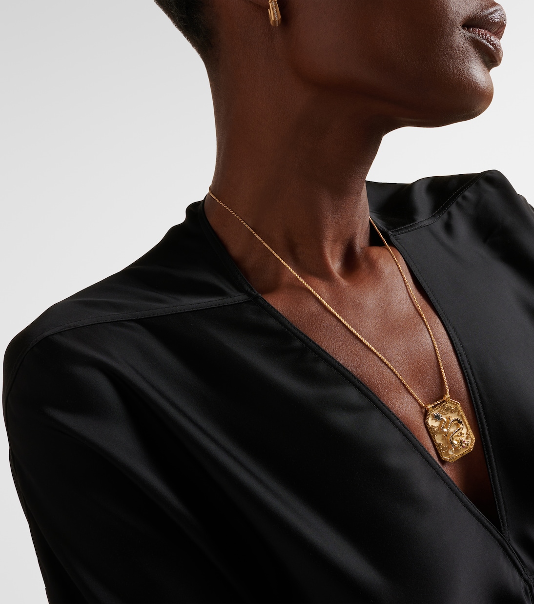 Collana in oro 18kt con perla e rubini - Stile Dragon di Marie Lichtenberg per giovani moderni