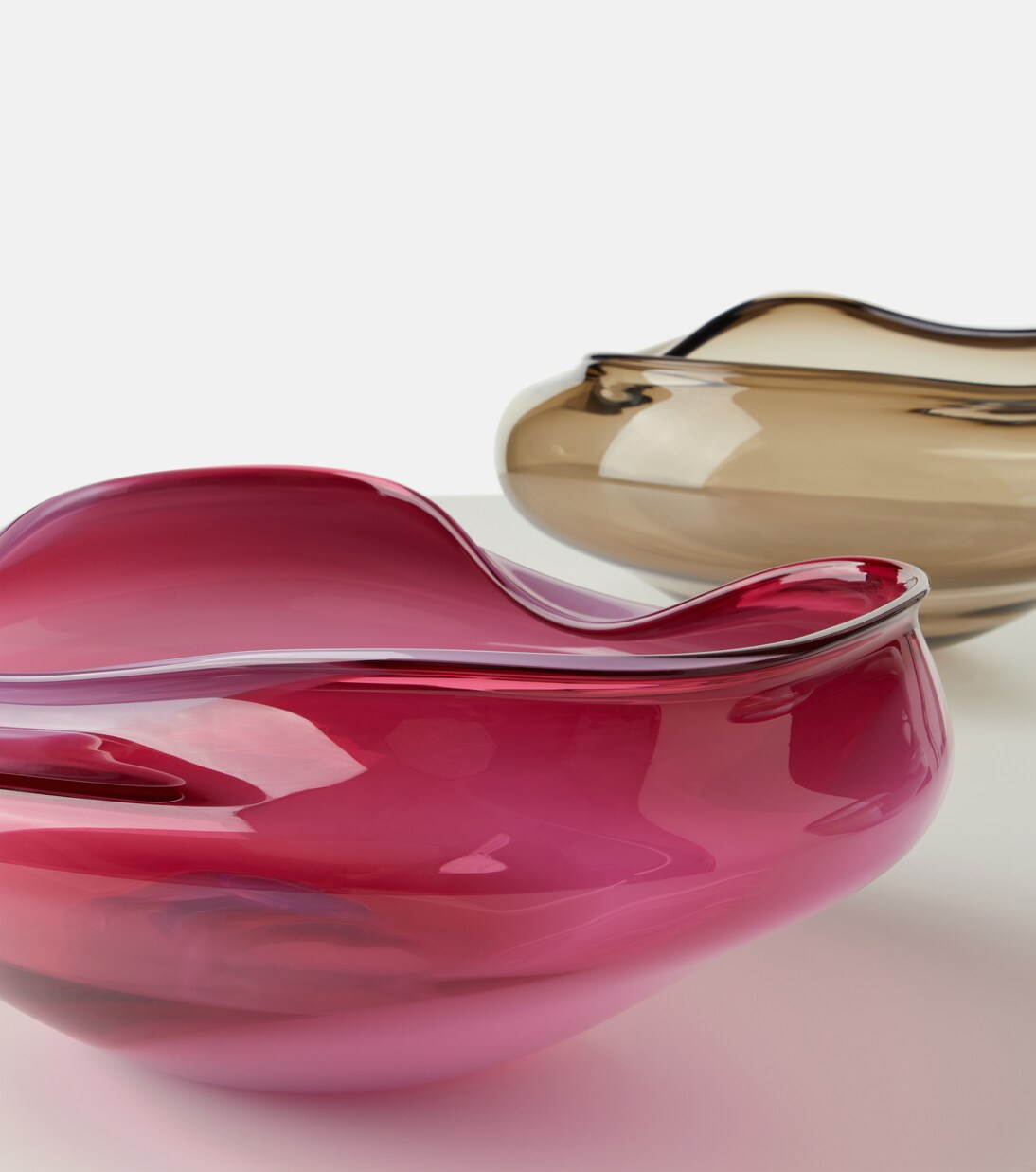 Gravity glass bowl | Alexa Lixfeld