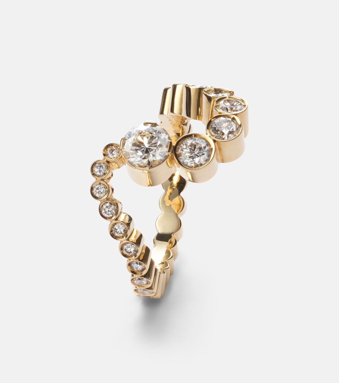 Anello in oro 18kt con diamanti Grand Ensemble Ocean di SOPHIE BILLE BRAHE per stile giovanile