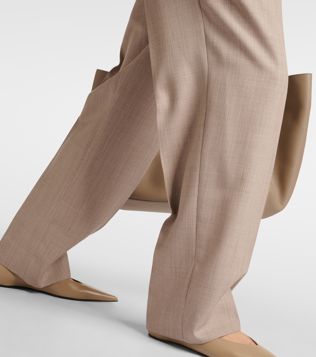 Pantaloni regular in lana vergine | Victoria Beckham