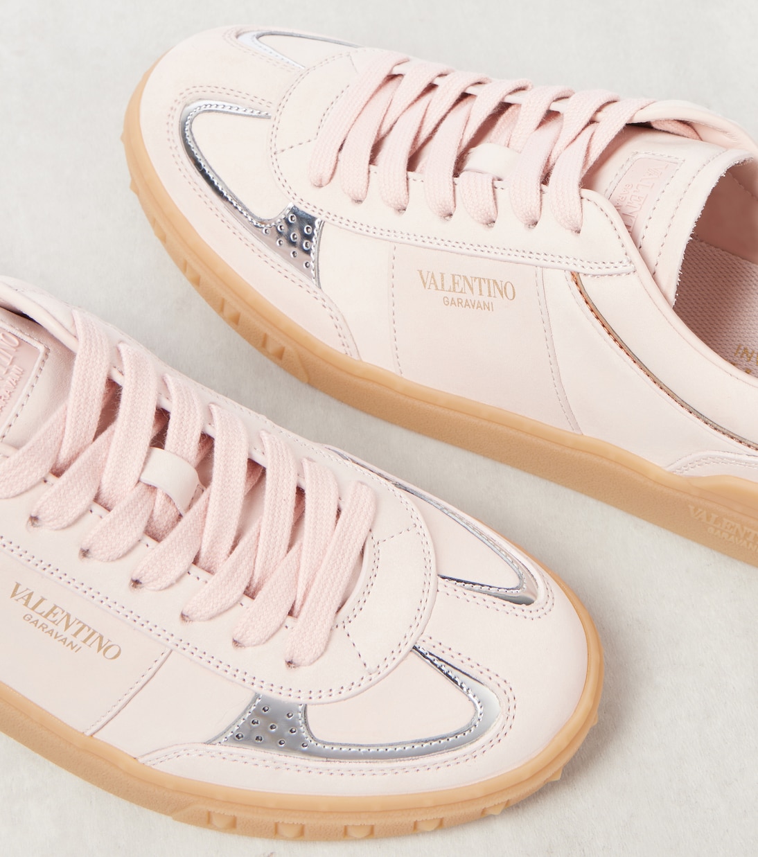 Upvillage leather sneakers in pink - Valentino Garavani Upvillage leather sneakers in pink - Valentino Garavani