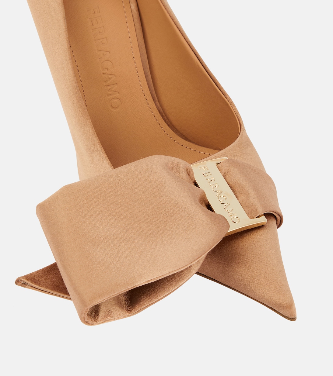 Verzierte Pumps Erica aus Satin | Ferragamo