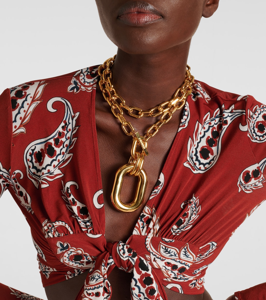 Collana con pendente XL Rabanne per stili giovanili e moderni