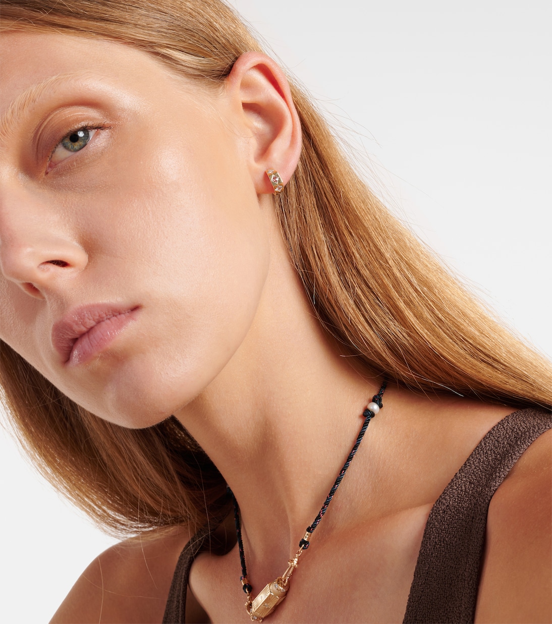 Boucle d'oreille unique Ecrou en or 18 ct et diamants | Marie Lichtenberg