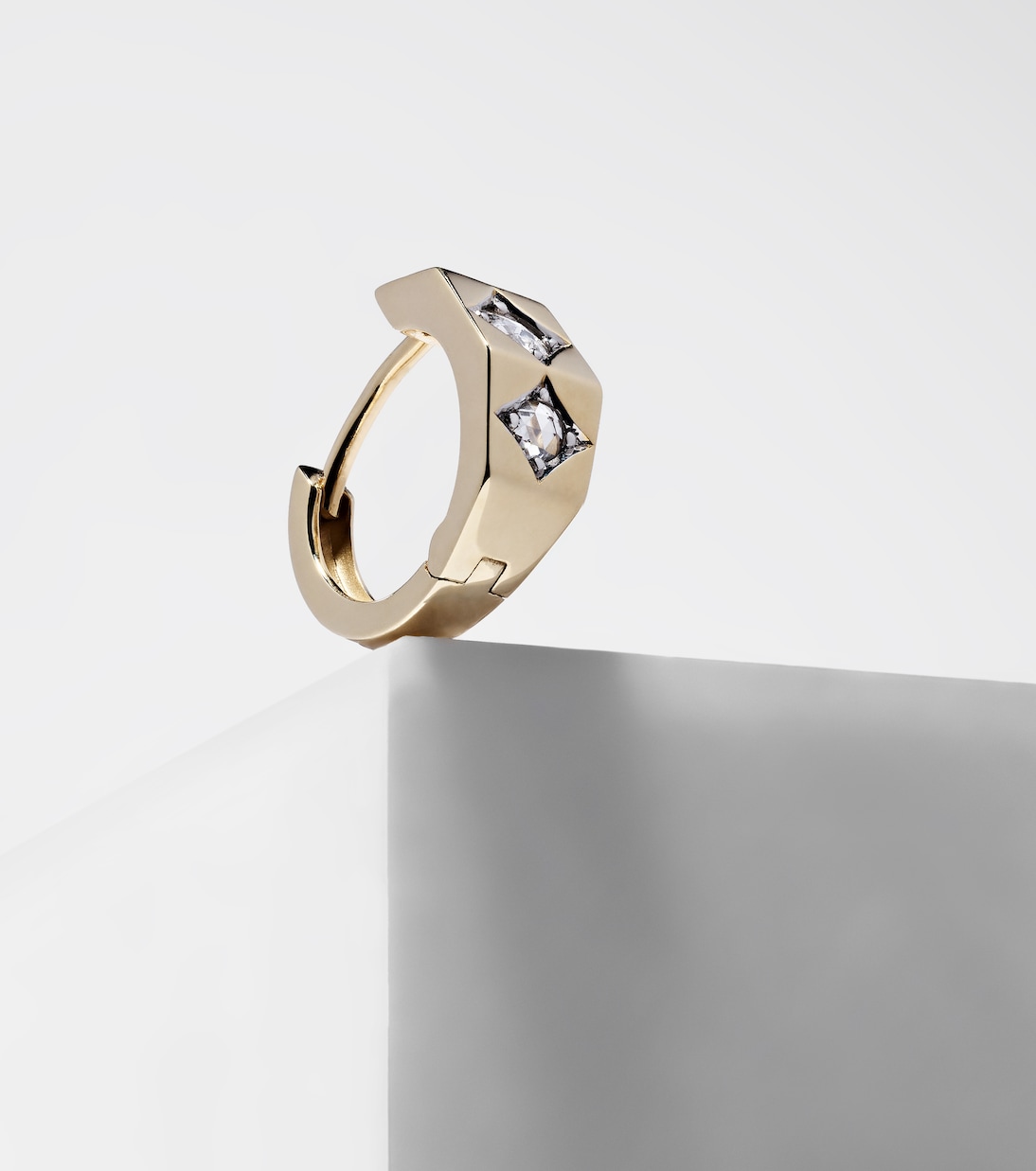 Boucle d'oreille unique Ecrou en or 18 ct et diamants | Marie Lichtenberg
