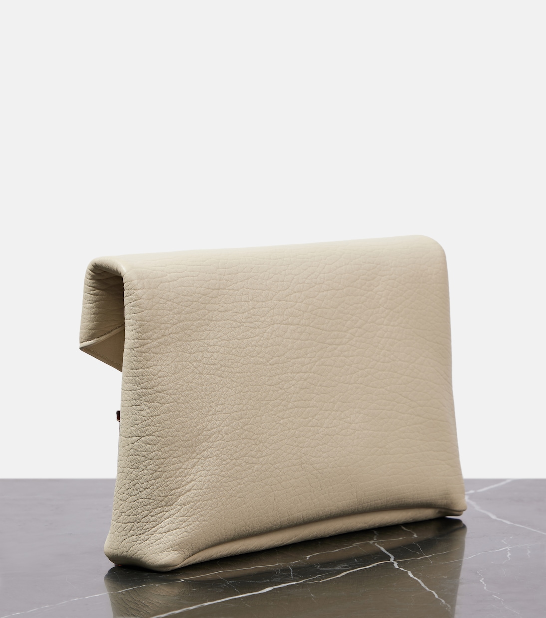 Pochette Cassandre Large en cuir | Saint Laurent