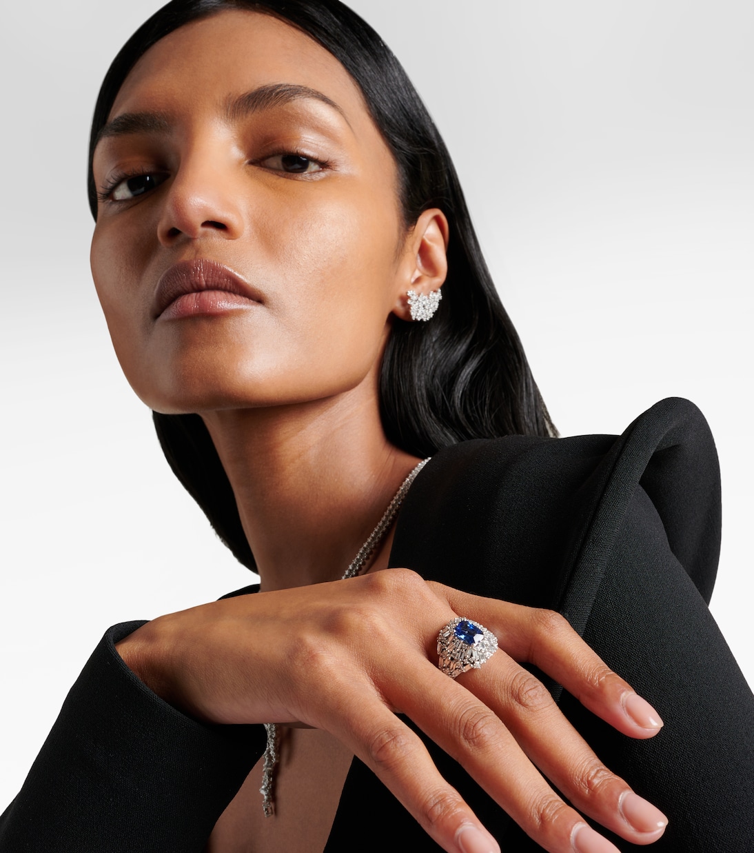 Bague en or blanc 18 ct, saphir et diamants | Suzanne Kalan