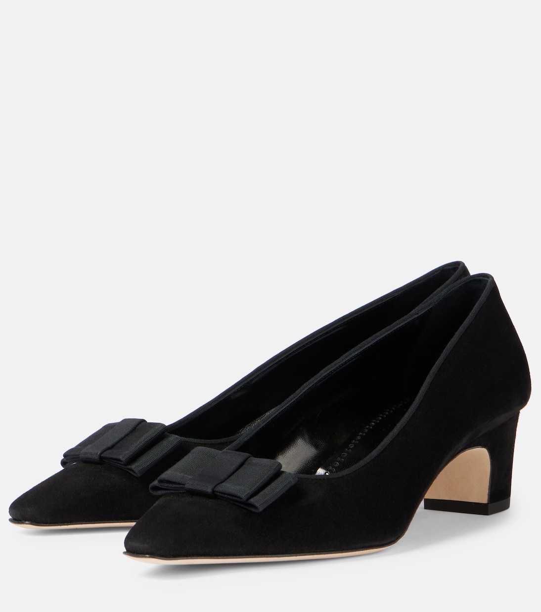 Scarpe con fiocco in suede di Manolo Blahnik - Stile giovane e raffinato