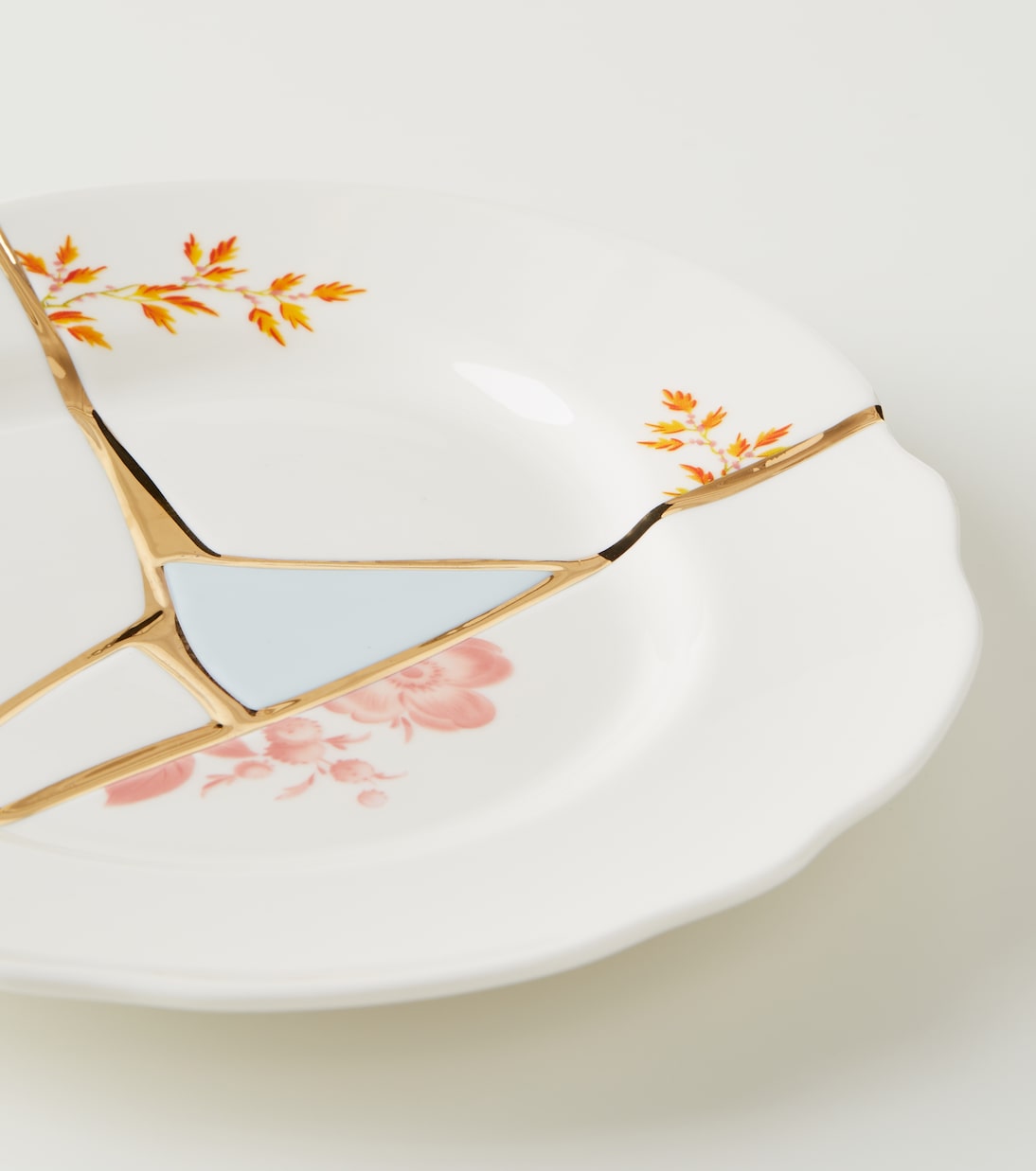 Kintsugi dessert plate by Marcantonio Raimondi Malerba | Seletti