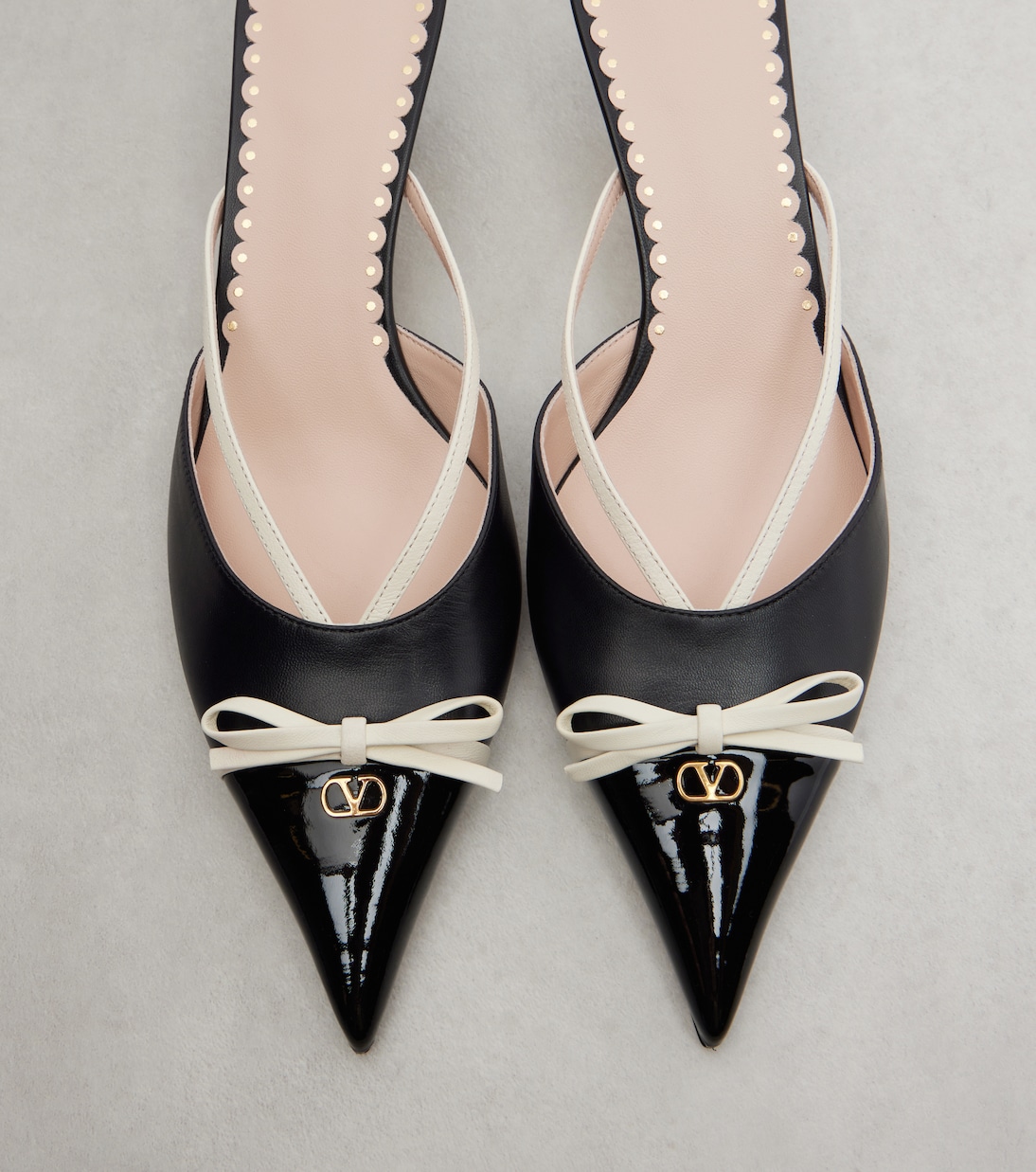 Pumps VLogo in pelle | Valentino Garavani