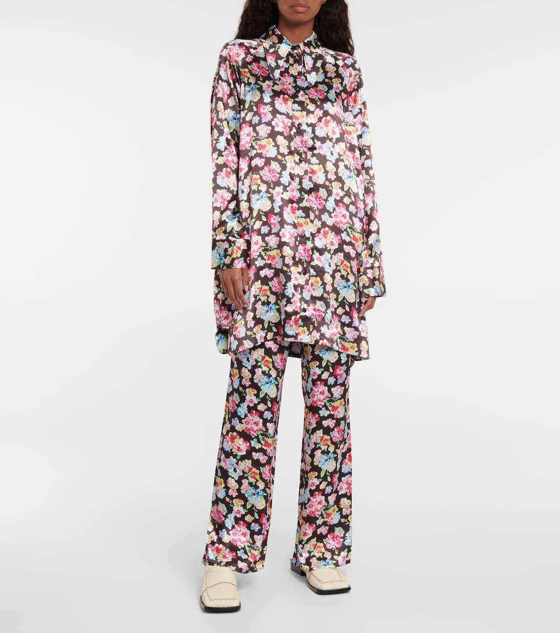 Pantalon évasé en satin à fleurs | Ganni