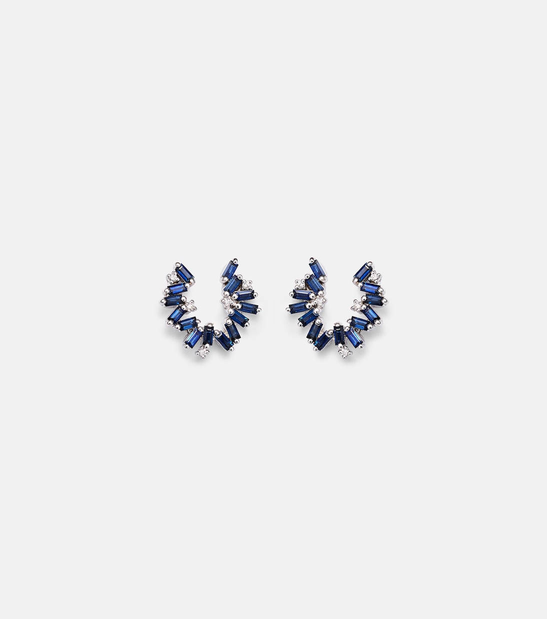 Boucles d’oreilles en or blanc 18 cts, diamants et saphirs | Suzanne Kalan