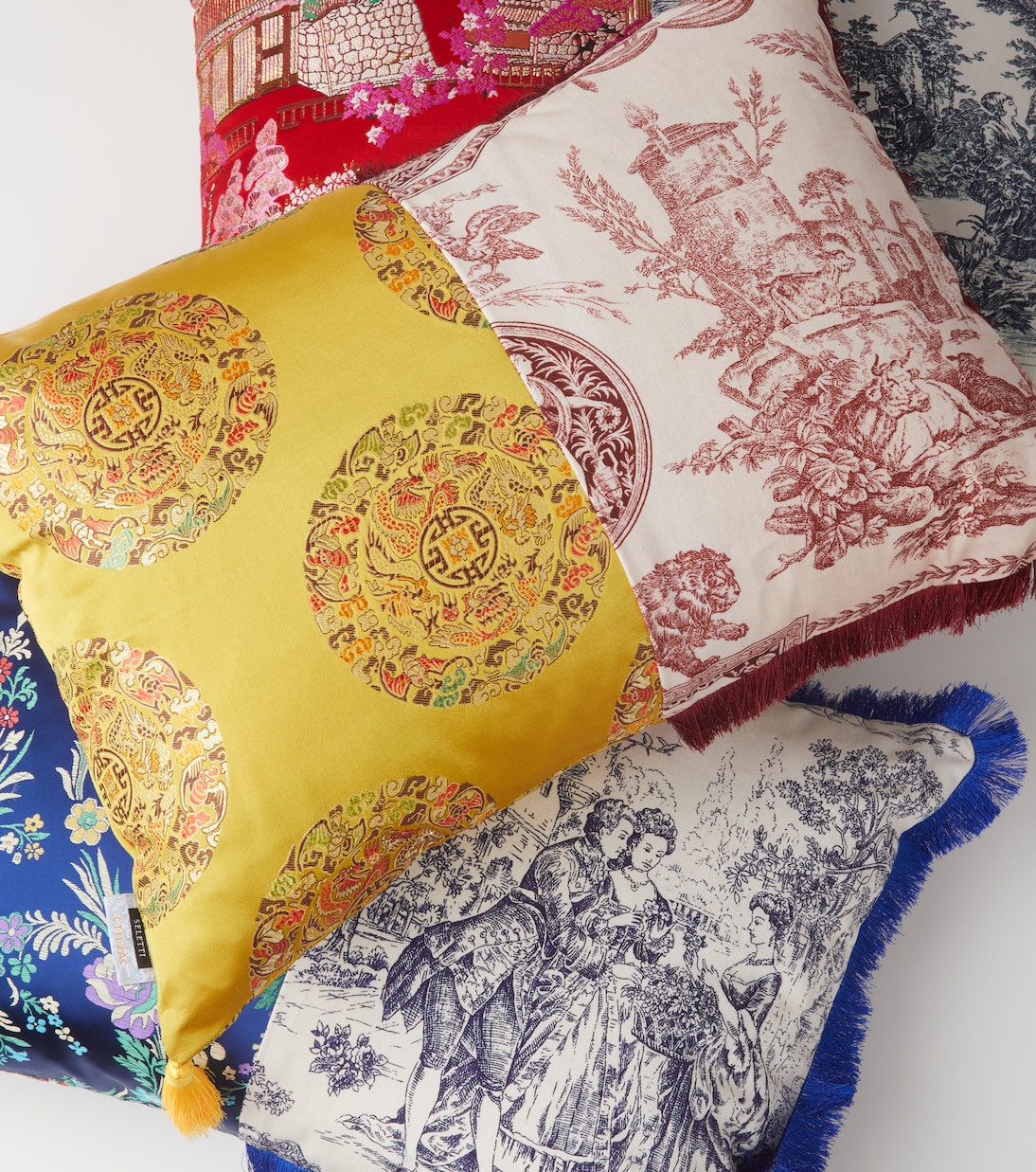 Hybrid Pirra cushion | Seletti