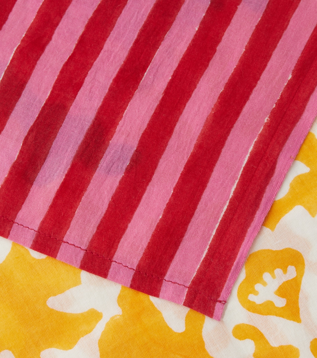 Arabesque Corolla muslin beach towel | Lisa Corti