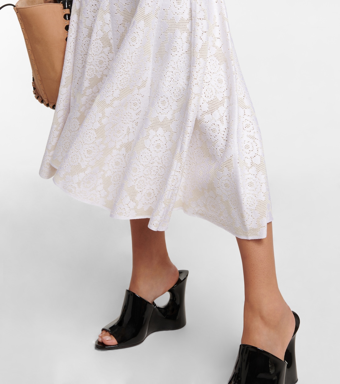 Abito midi in crêpe con scollo all’americana | Alaïa