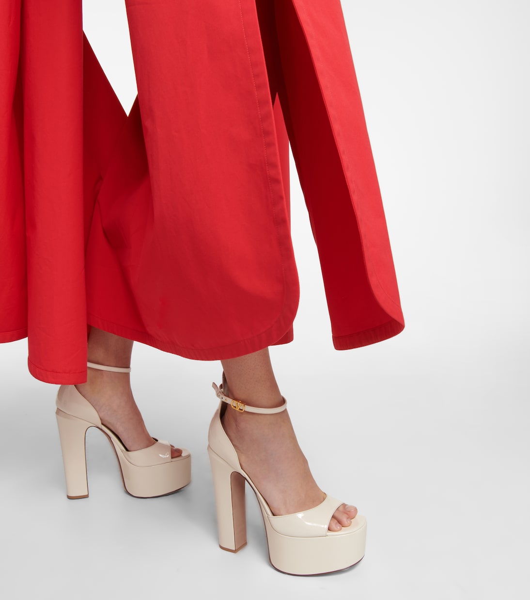 Tan-Go 155 patent leather platform sandals | Valentino Garavani