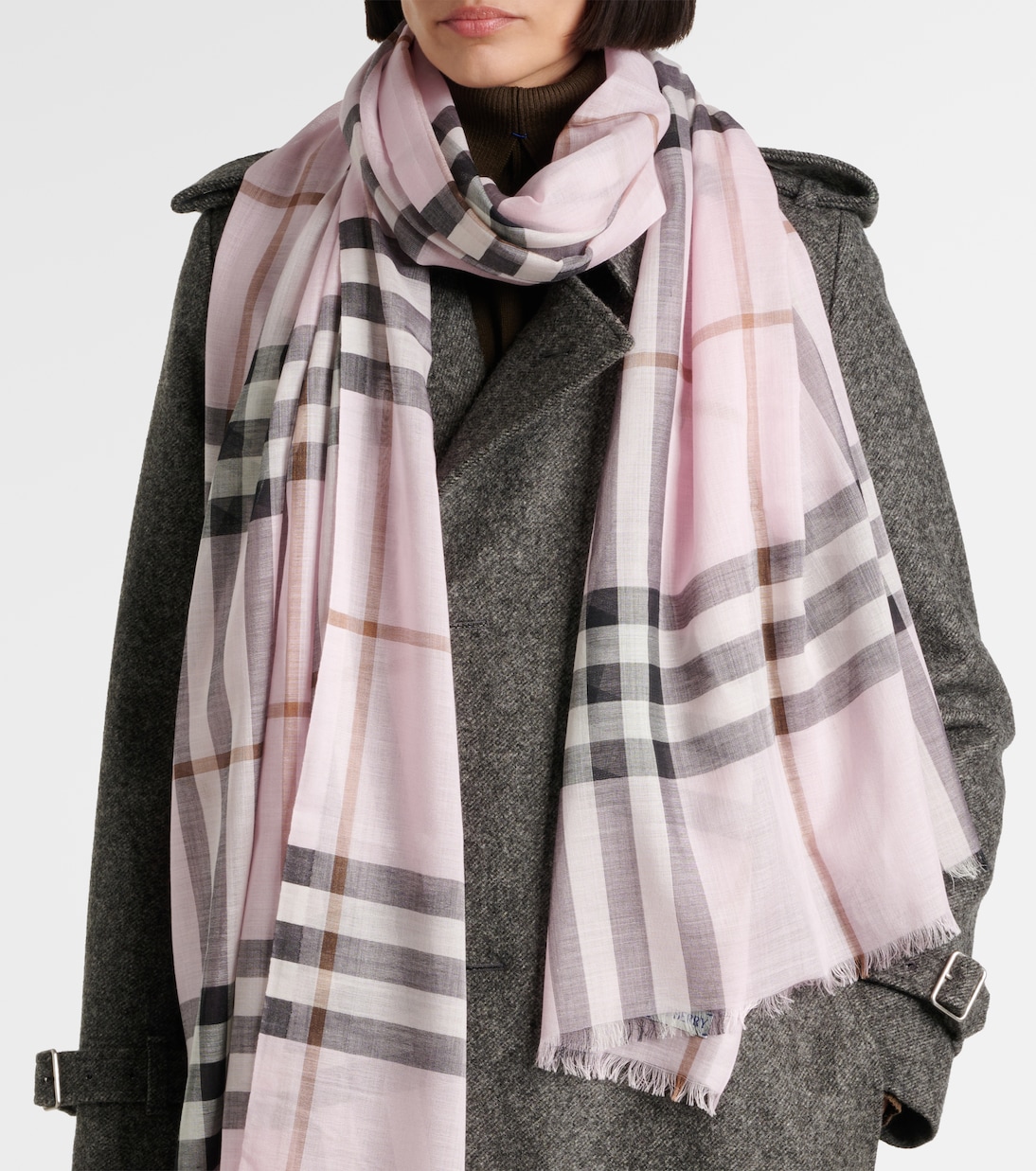 Light pink burberry scarf on sale