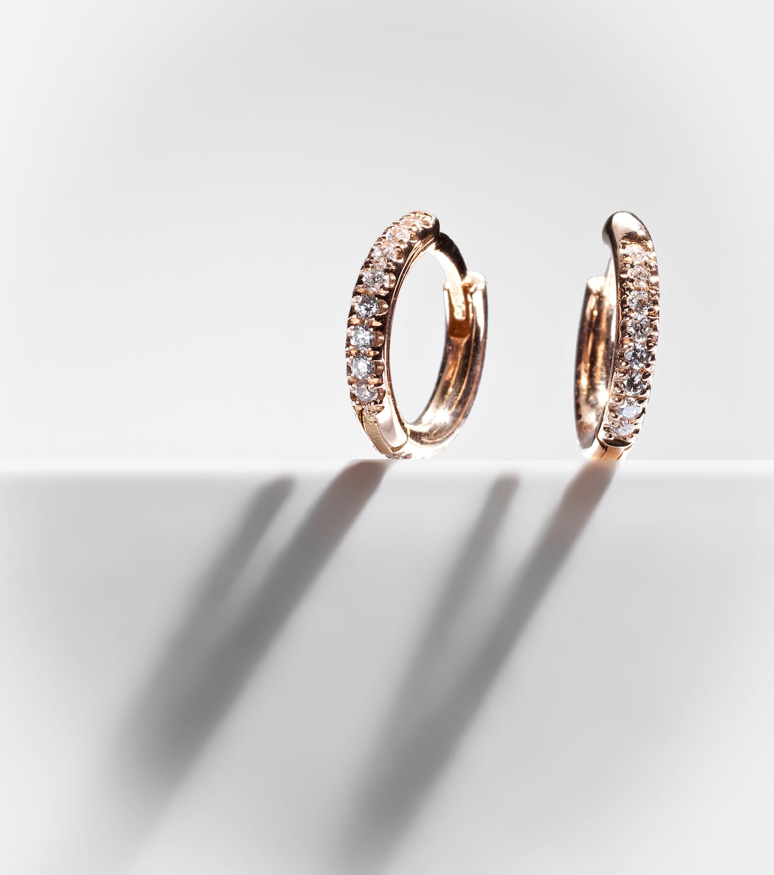 Boucles d'oreilles New Mini Hoops en or rose 18 ct et diamants | Ileana Makri