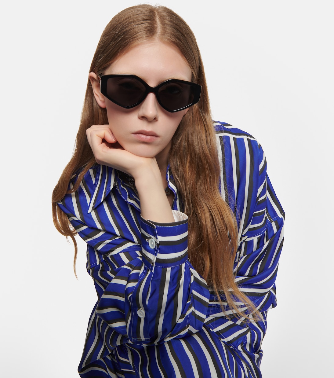 Occhiali da sole CELINE in stile ovale per giovani trendsetter