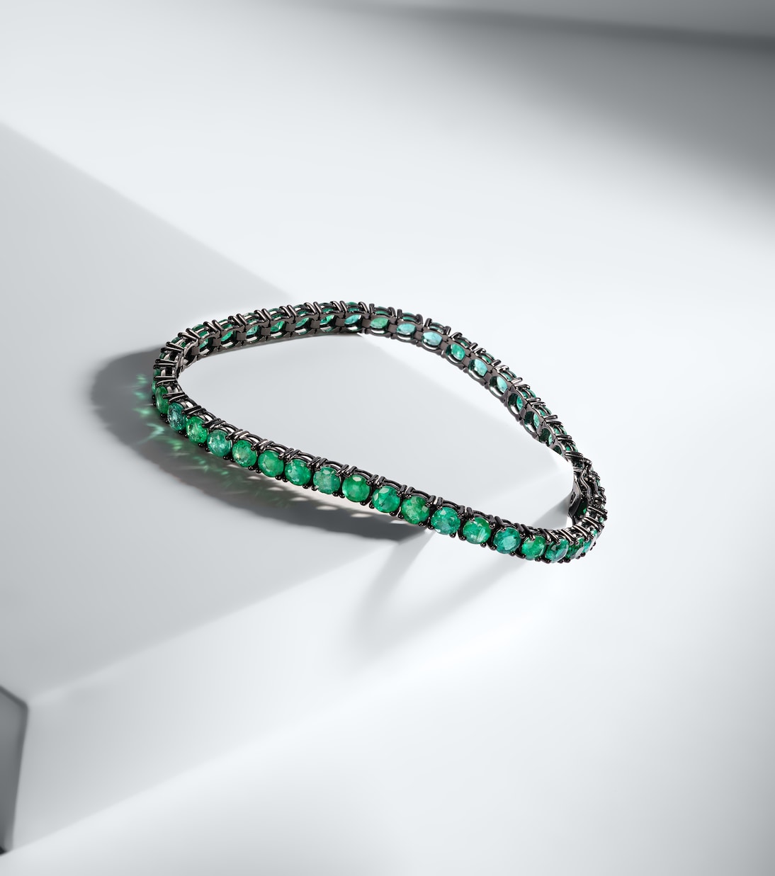 18kt black gold tennis bracelet with emeralds | Shay Jewelry
