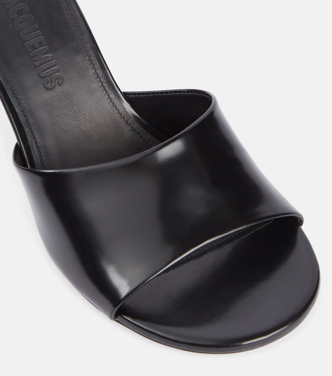 Mocassini in pelle Cubisto di JACQUEMUS per uno stile giovane e trendy