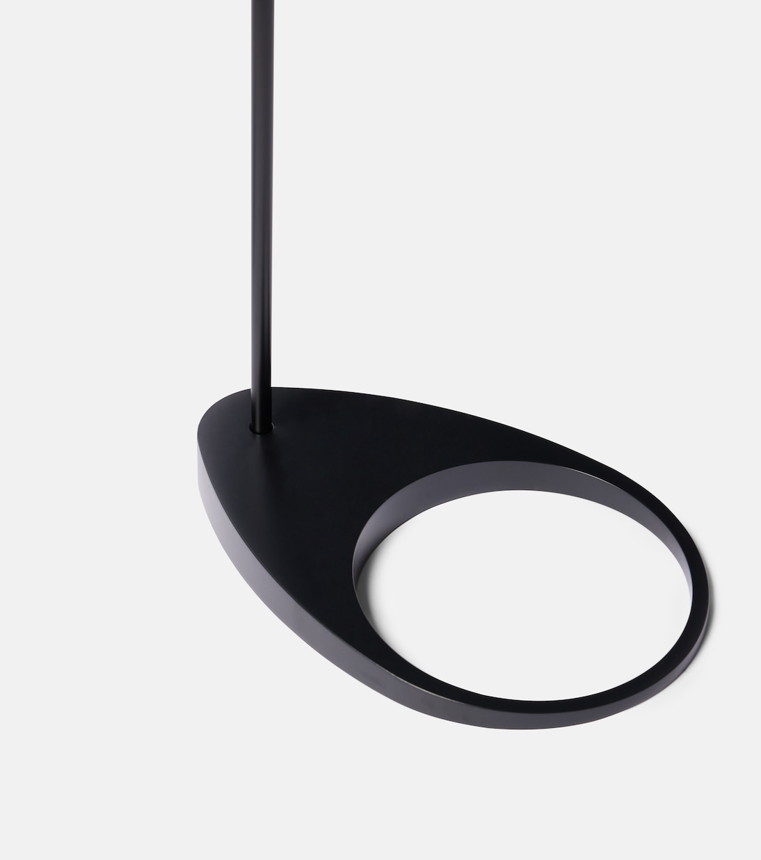 AJ floor lamp by Arne Jacobsen (US plug) | Louis Poulsen