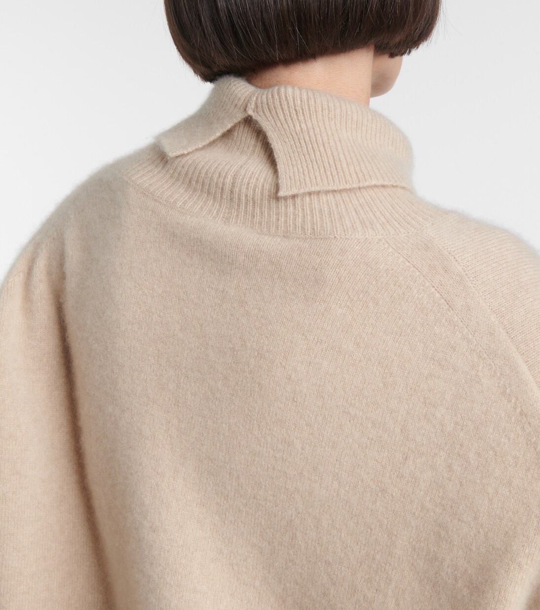 Cashmere turtleneck sweater | Joseph
