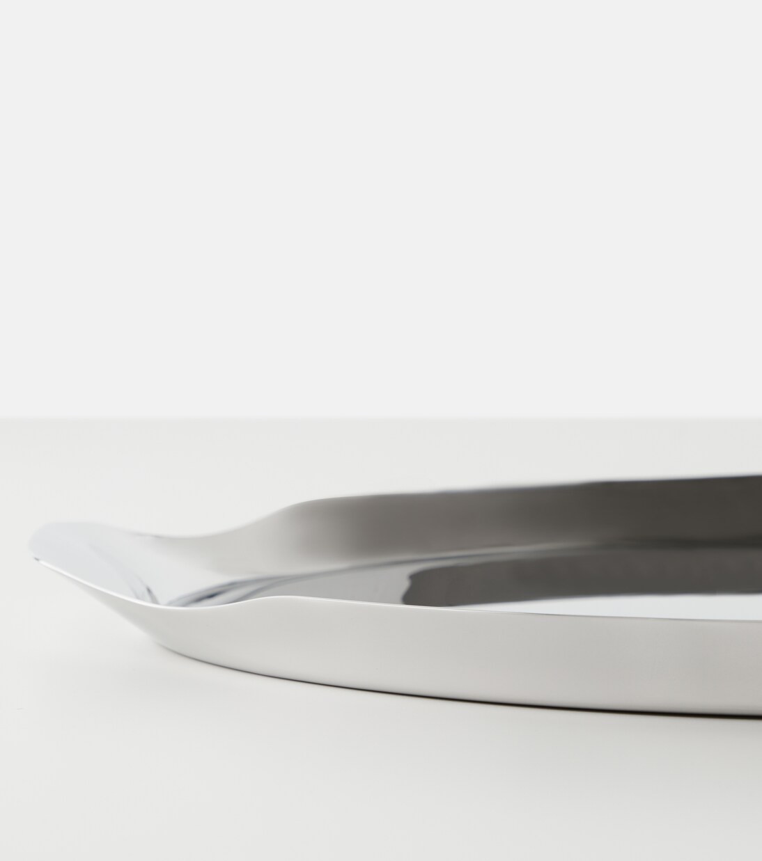 Plateau en acier inoxydable par Thomas Sandell | Georg Jensen