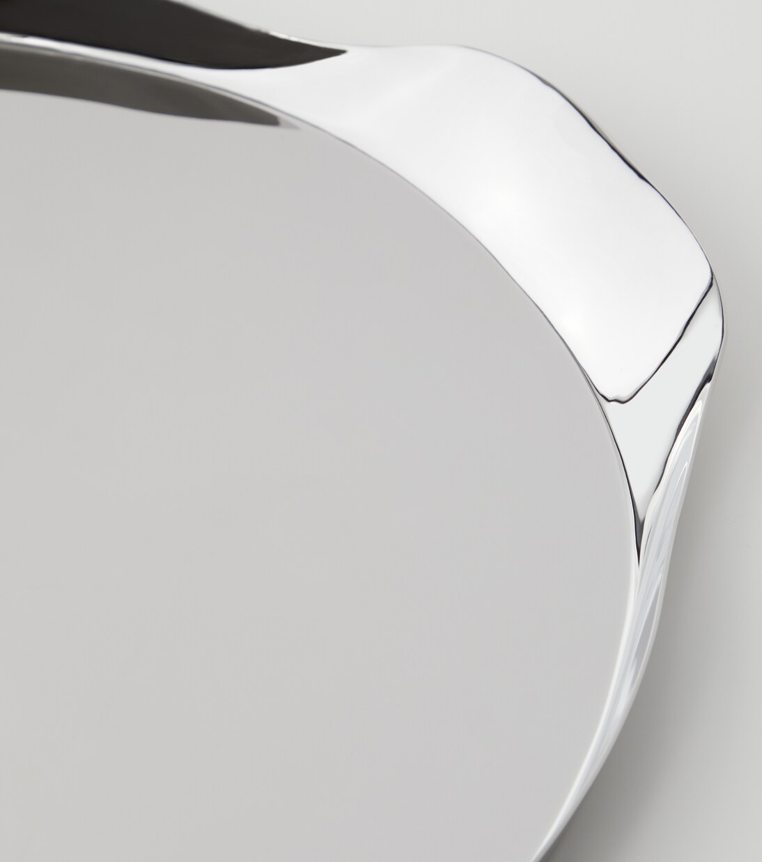 Plateau en acier inoxydable par Thomas Sandell | Georg Jensen