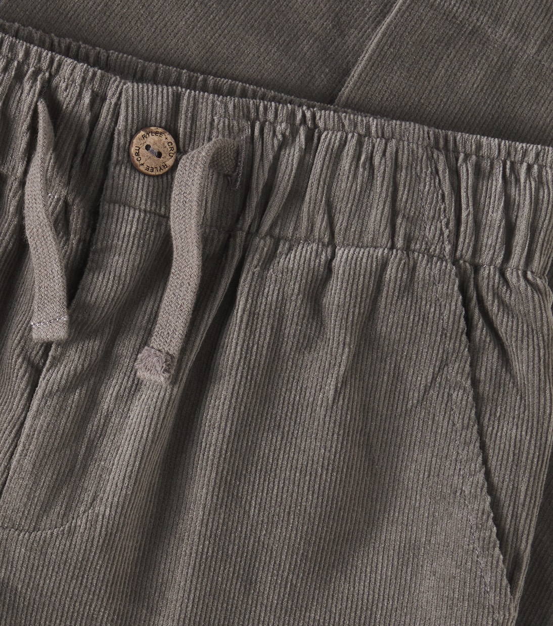 Pantaloni regular Kalen in velluto a coste | Rylee + Cru