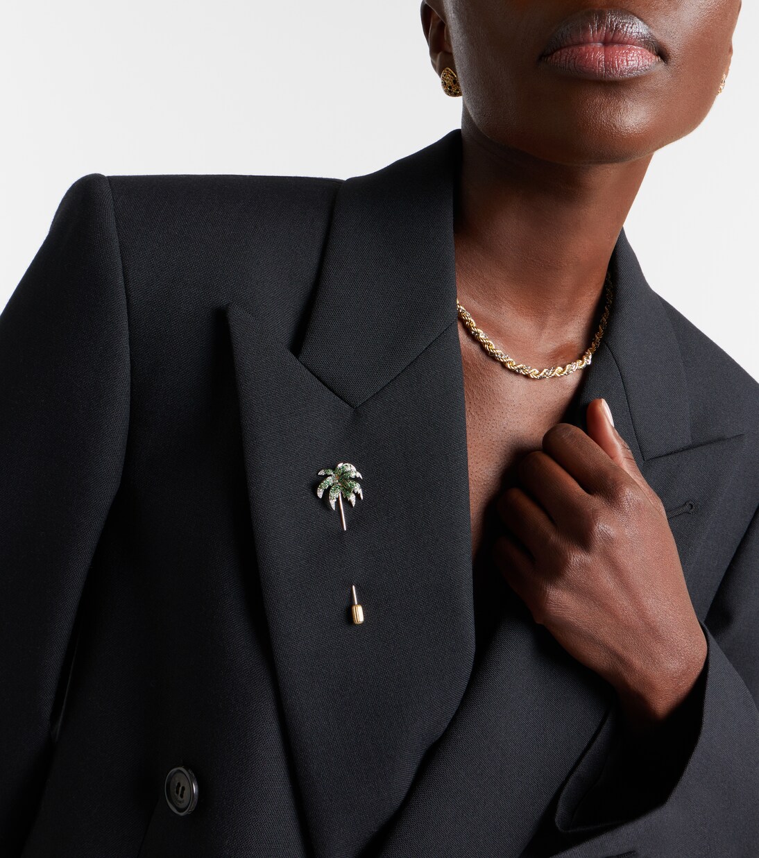 Palmier 9kt gold brooch with tsavorites and diamonds | Yvonne Léon