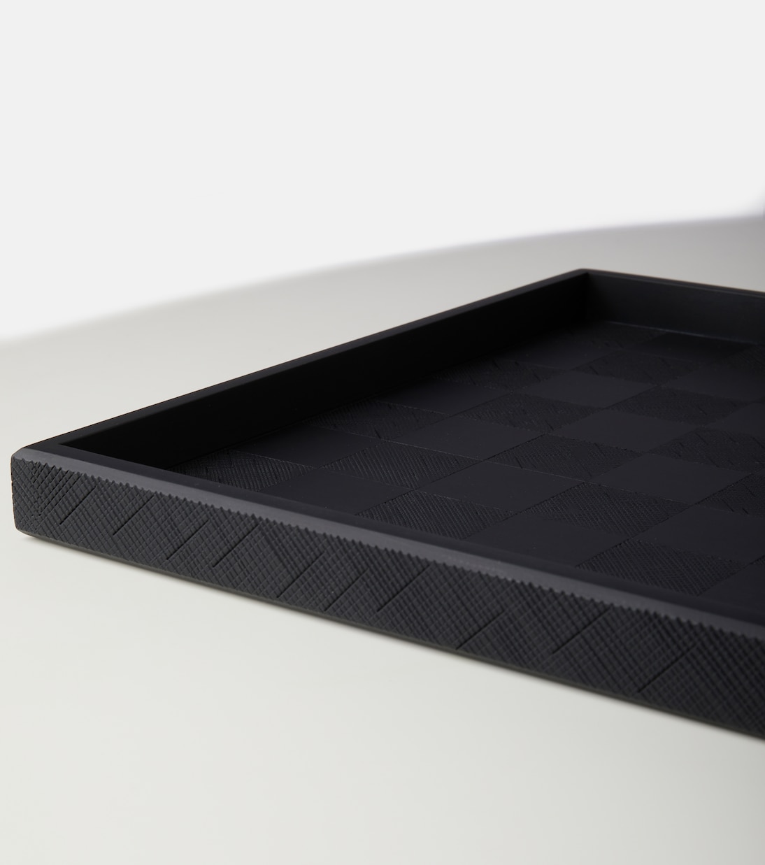Kioko serving tray and chessboard | Zanat