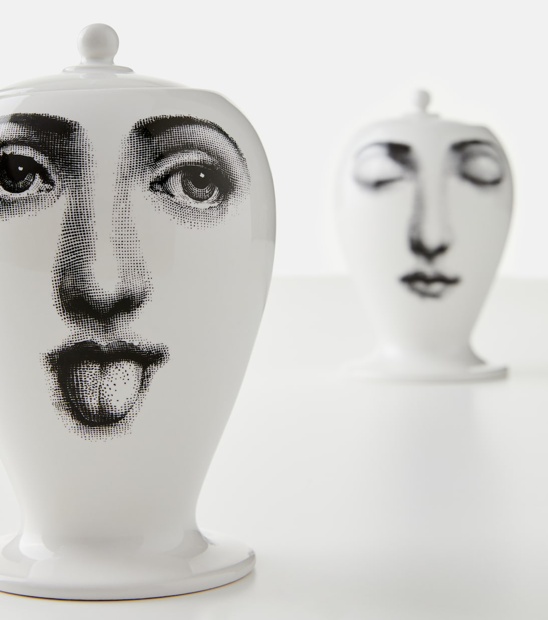 Tema e Variazioni Antipatico vase | Fornasetti