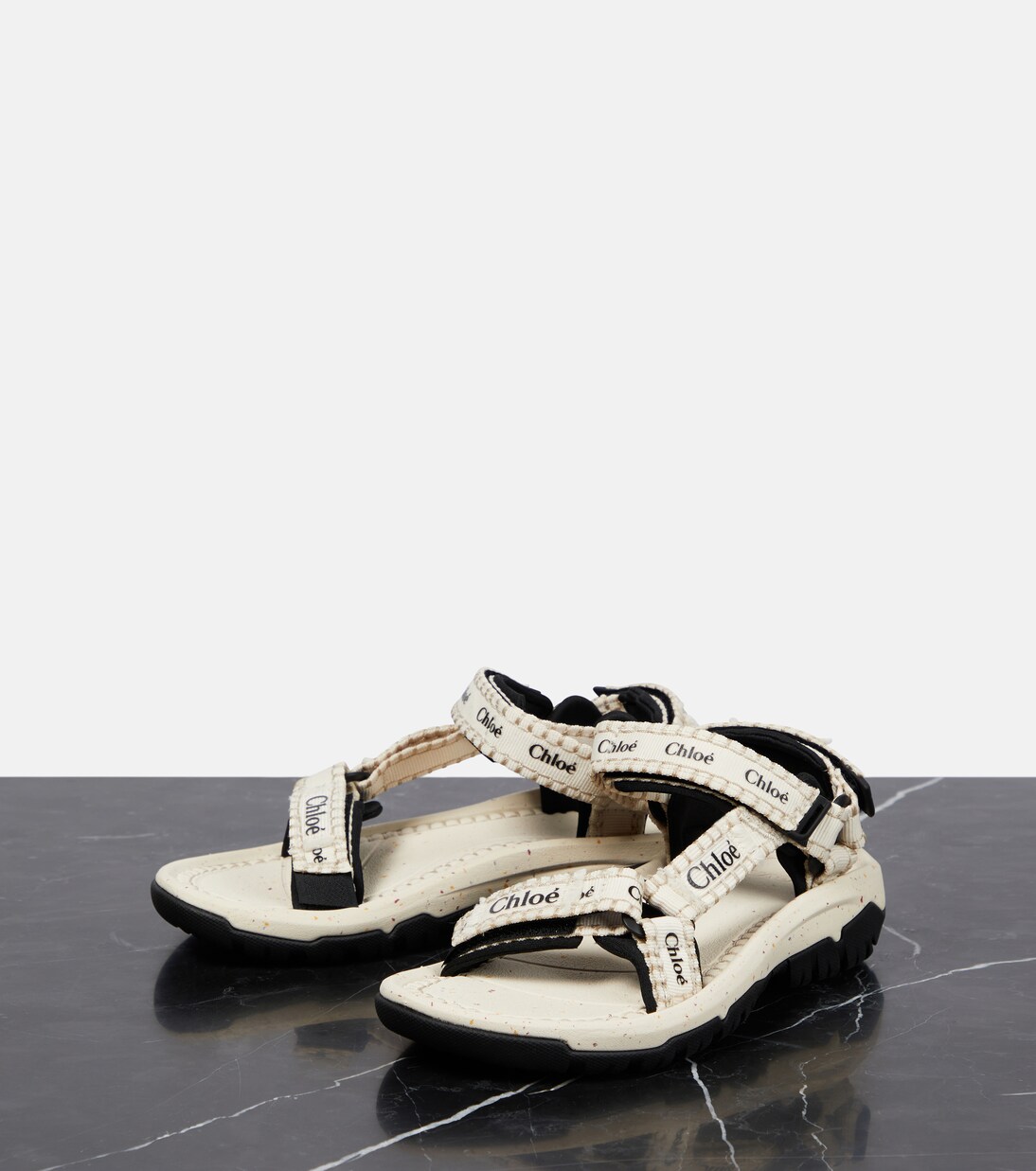 サンダル・ミュール Chloe White leather Paz ChloAC x Eres thong slippers Sandals And Espadrilles for Women | Chloé US official site